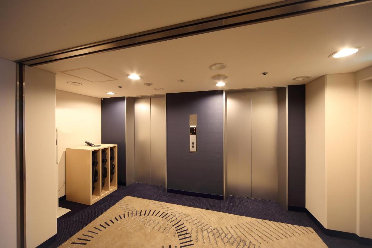 Kobe Sannomiya Tokyu Rei Hotel Esterno foto